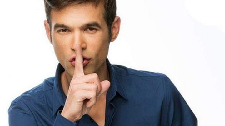 Μένιος Φουρθιώτης: Ξεκινά καθημερινή ραδιοφωνική εκπομπή μέσα από τη φυλακή