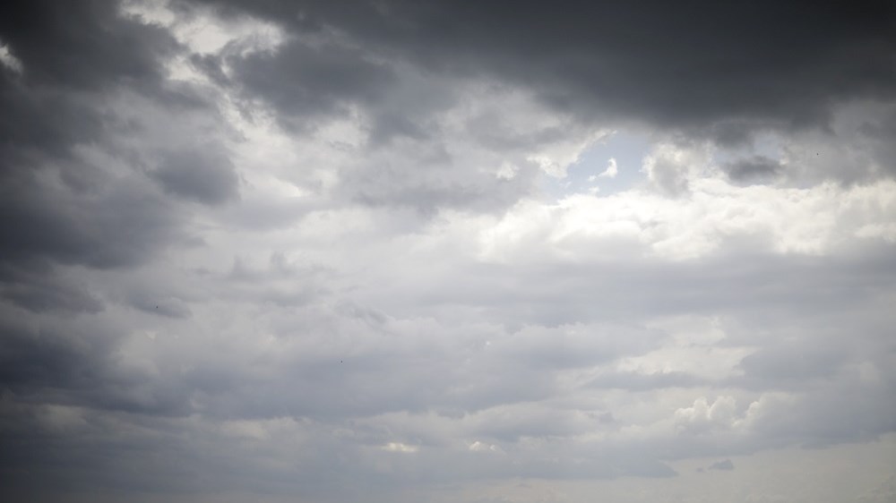 Καιρός: Τοπικές βροχές και μεμονωμένες καταιγίδες σήμερα – Πού θα συνεχιστούν τα φαινόμενα