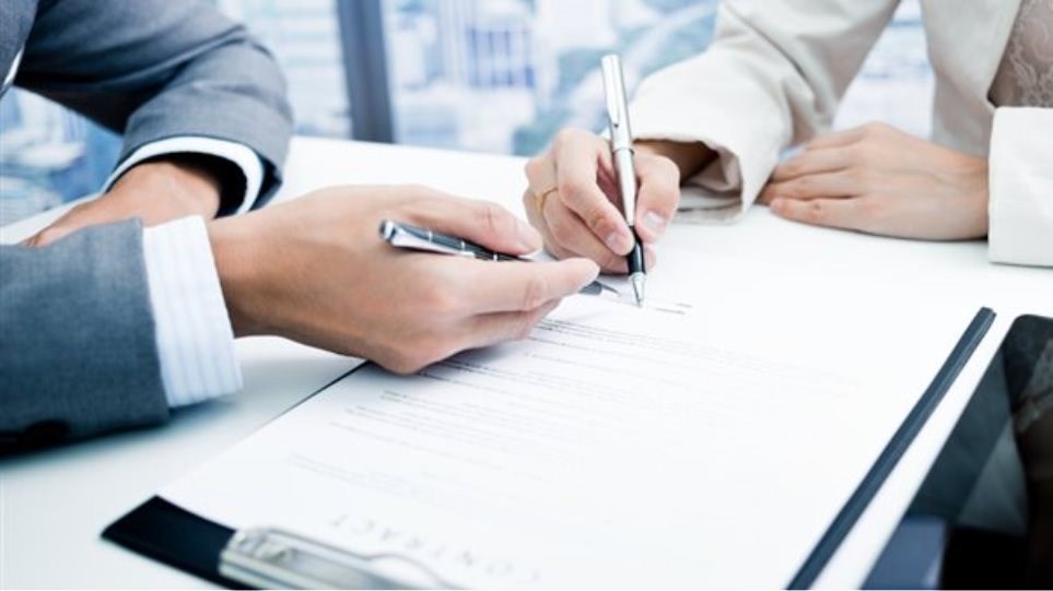 Χρέη σε εφορία, Ταμεία, τράπεζες: Πώς μπορεί να επιτευχθεί διαγραφή και ρύθμιση δόσεων – Γράφει η Κ. Φραγκάκη