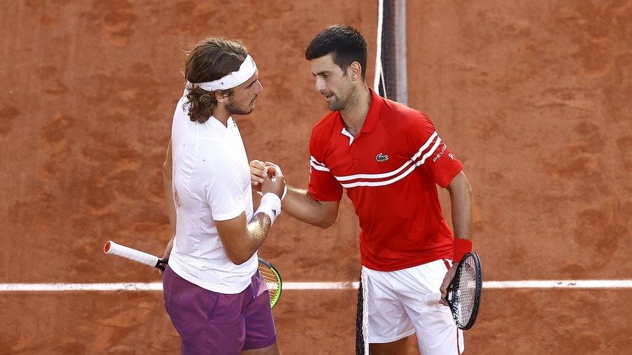 Tελικός Ρολάν Γκαρός: Μόνο περηφάνια για τον Τσιτσιπά – Πάλεψε σαν λιοντάρι, αλλά ηττήθηκε από τον τεράστιο Τζόκοβιτς