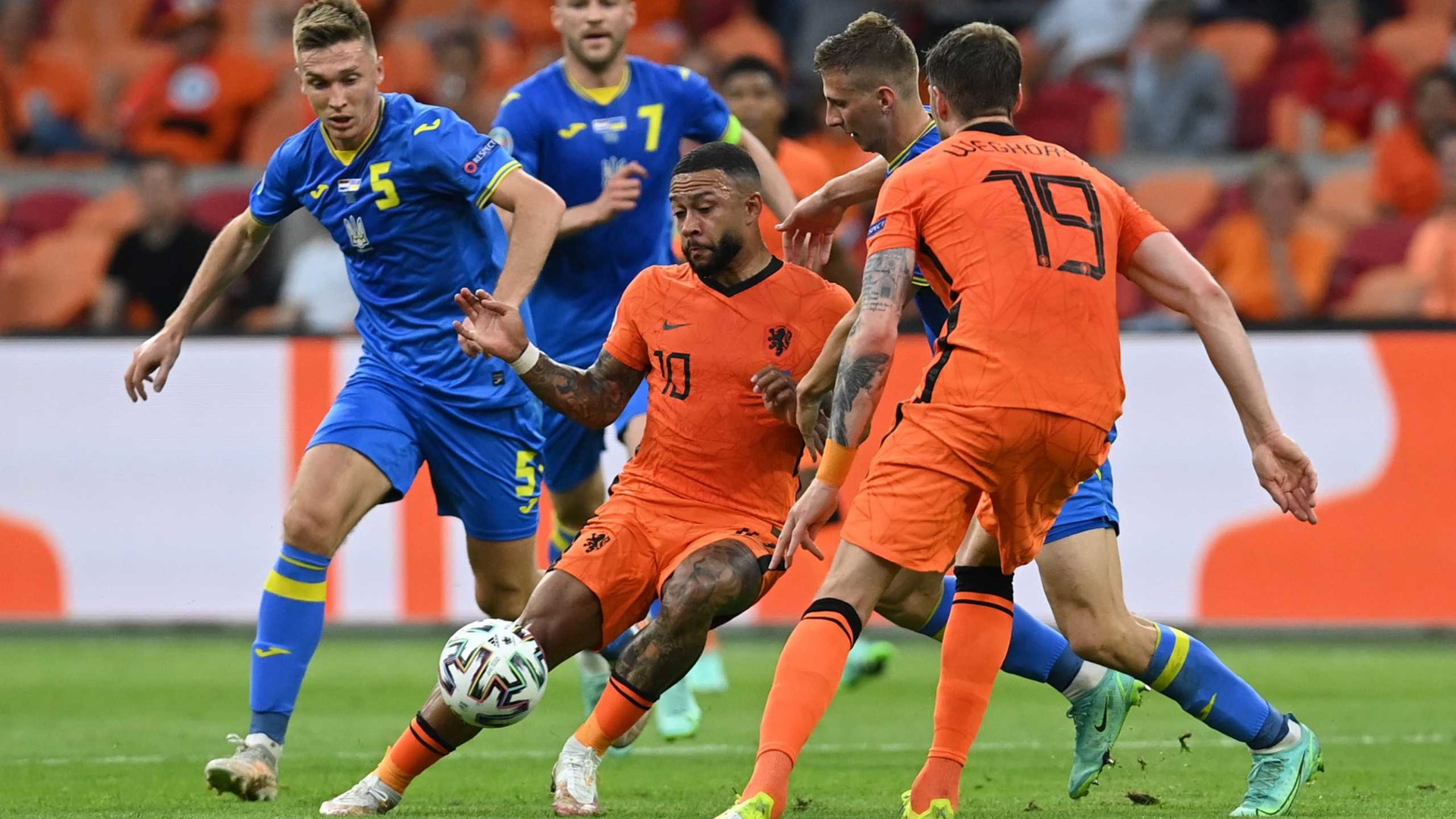 Euro 2020: Η Ολλανδία νίκησε δύσκολα την αξιόμαχη Ουκρανία με 3-2 – ΒΙΝΤΕΟ