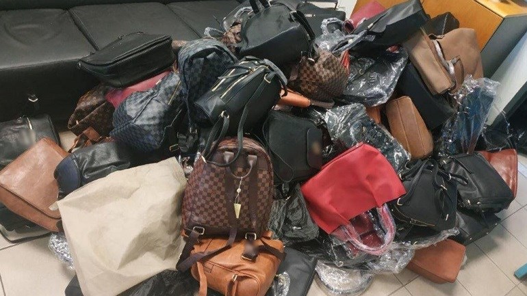 ΑΑΔΕ-Τελωνείο Ελευσίνας: Μπλόκο σε φορτίο από “μαϊμού” προϊόντα από την Τουρκία