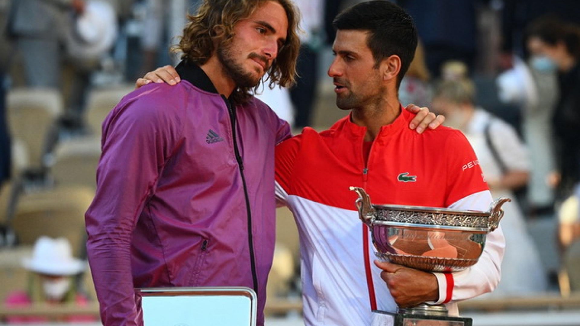 Συγκινεί ο Στέφανος Τσιτσιπάς: Έχασε τη γιαγιά του πέντε λεπτά πριν από τον τελικό στο Roland Garros