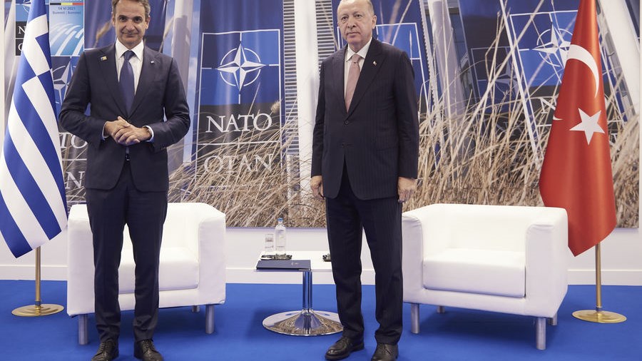 Μητσοτάκης-Ερντογάν: Όλα όσα συζήτησαν – Η αρχική αμηχανία, ο “πάγος που έσπασε” και η ανατροπή στη συνάντηση