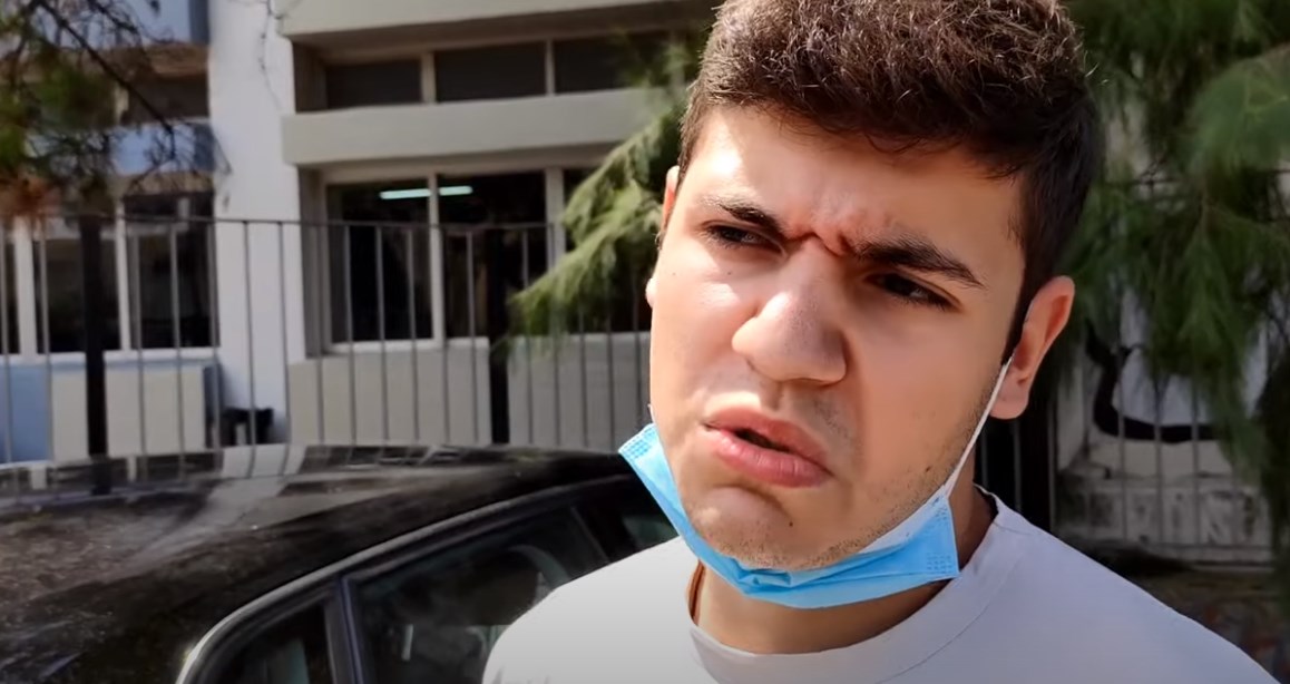 Πανελλήνιες 2021 – Viral μαθητής: Δεν ήταν θέμα αυτό, ήταν ερωτική βιαιοπραγία – ΒΙΝΤΕΟ