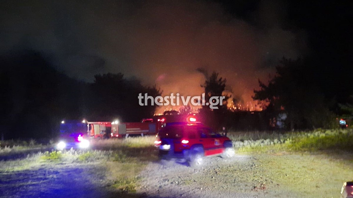 Θεσσαλονίκη: Φωτιά στο στρατόπεδο Καρατάσιου