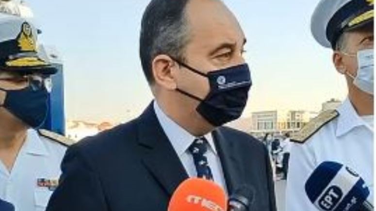 Στον Πειραιά ο Πλακιωτάκης ενόψει της εξόδου του τριημέρου – Τι είπε για τις πληρότητες στα πλοία