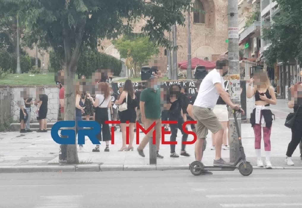 Θεσσαλονίκη: Συγκέντρωση διαμαρτυρίας για τη δολοφονία της Καρολάιν – ΦΩΤΟ