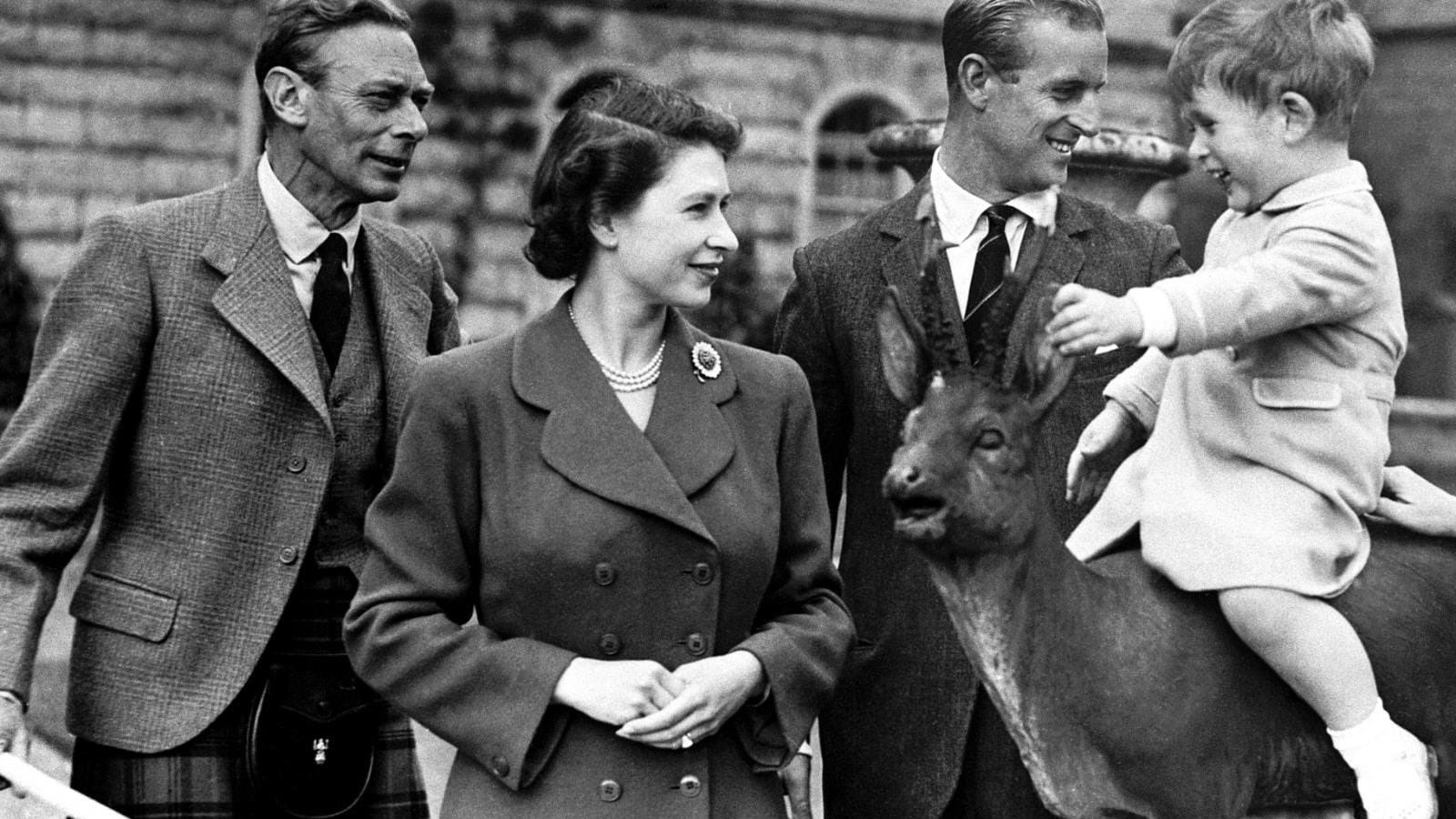 Βασίλισσα Ελισάβετ: Η ανάρτηση για τον πρίγκιπα Φίλιππο ανήμερα της Γιορτής του Πατέρα