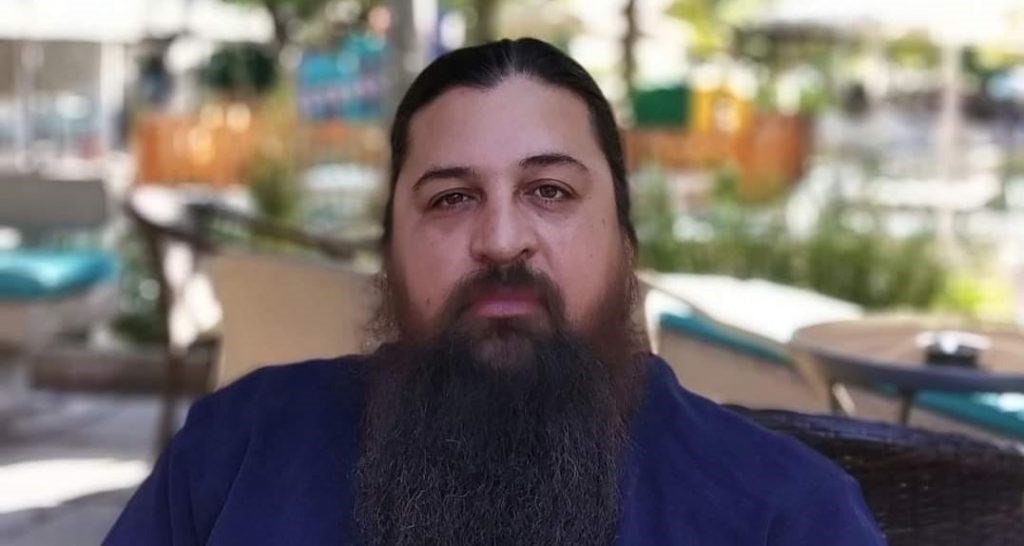 Θεσσαλονίκη: Iερέας καταγγέλλει ότι έχασε τη 14χρονη κόρη του από ιατρικό λάθος