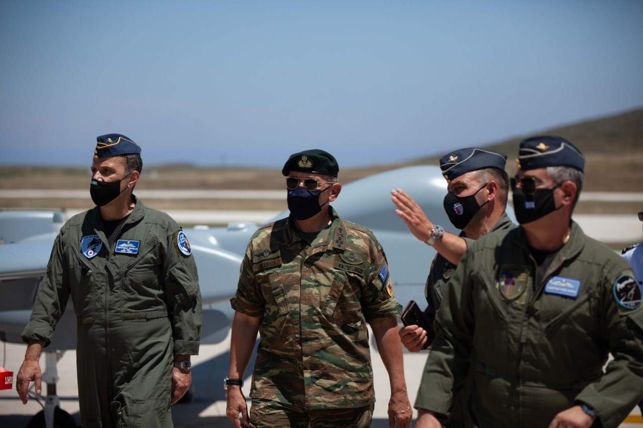 Ο Αρχηγός ΓΕΕΘΑ στους «Ερωδιούς τους Αιγαίου» – ΦΩΤΟ