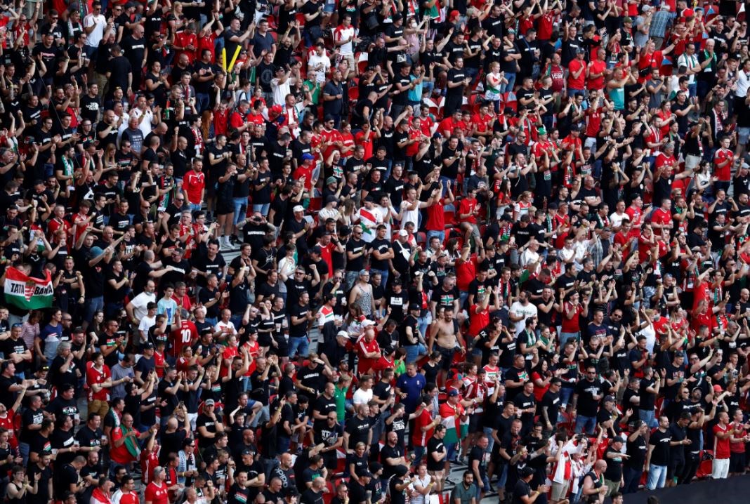 Euro 2020: Έρευνα UEFA για ρατσιστικά συνθήματα των Ούγγρων οπαδών