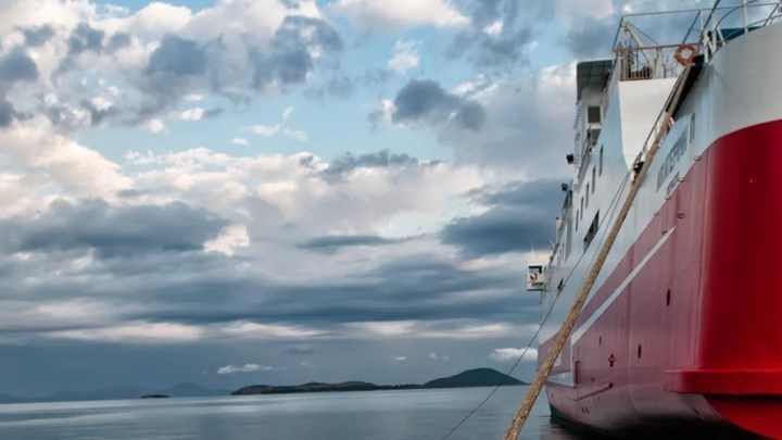 Βλάβη σε πλοίο με 57 επιβάτες – Επιστρέφει στο λιμάνι της Ραφήνας
