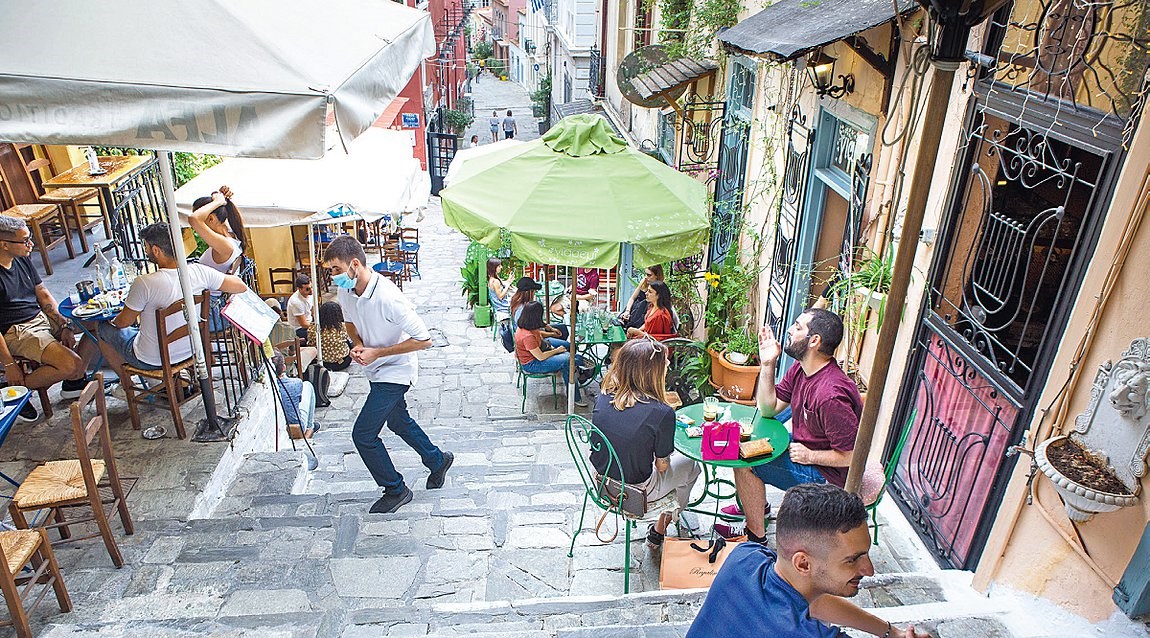 Χωρίς μάσκες από τον Ιούλιο – Αντίστροφη μέτρηση για τα προνόμια για τους εμβολιασμένους