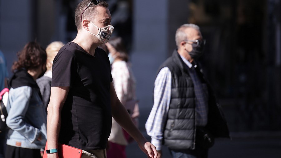 Κορονοϊός: Χωρίς μάσκα από αύριο σε εξωτερικούς χώρους – Τι αλλάζει από Δευτέρα – ΒΙΝΤΕΟ