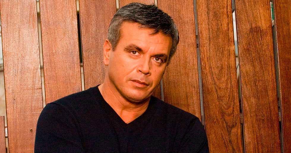 Μανώλης Λιδάκης: Εγκαταλείπει την Αθήνα και επιστρέφει στην Κρήτη