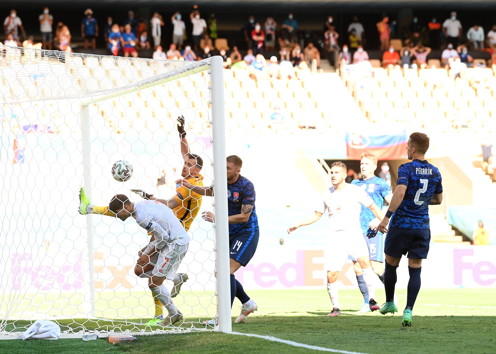 Euro 2020: Το αυτογκόλ της χρονιάς στο Σλοβακία-Ισπανία – BINTEO