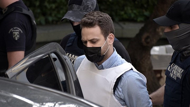 Γλυκά Νερά: Ερωτήματα για το πώς ο 33χρονος σκότωσε την Καρολάιν – Οι τρεις αντιφατικές εκδοχές του συζυγοκτόνου