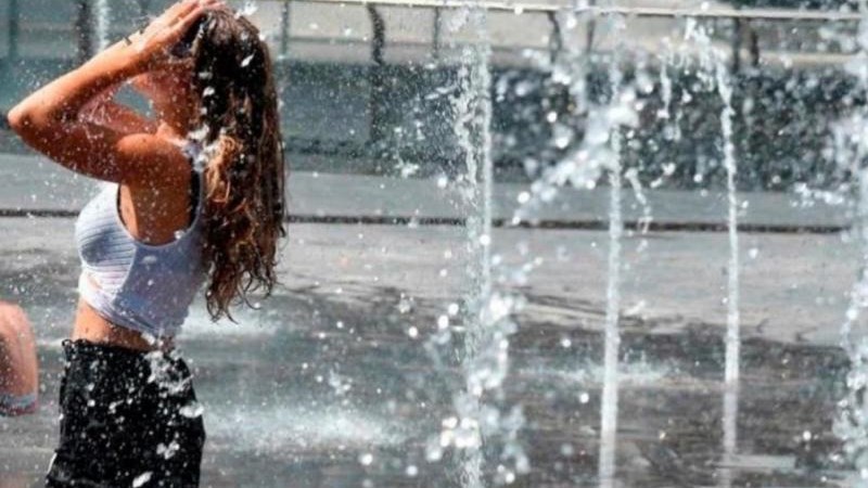 Καιρός – Καύσωνας: Τους 42 βαθμούς Κελσίου θα αγγίξει σήμερα το θερμόμετρο