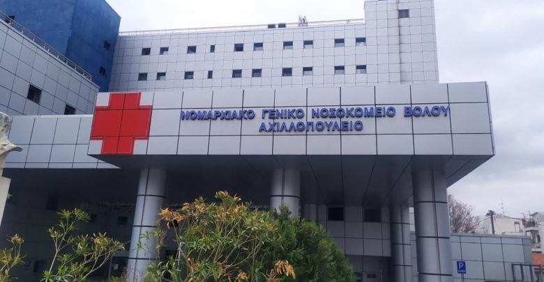 Σκόπελος: Περιπέτεια για 52χρονη που κατάπιε γυαλί ενώ έπινε καφέ