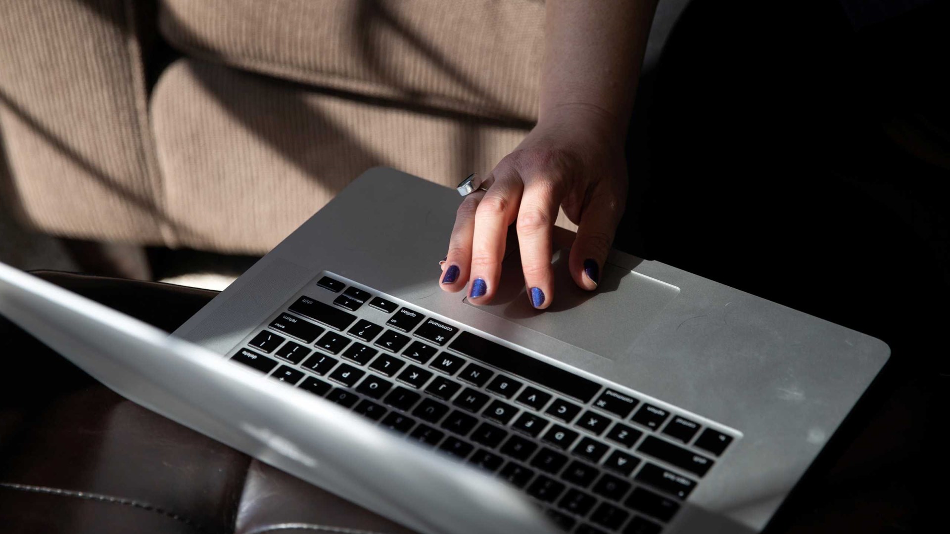 Sextortionscam: Η e-απάτη μέσω σεξουαλικής εκβίασης – Ζητούν 1.000 ευρώ σε Bitcoin