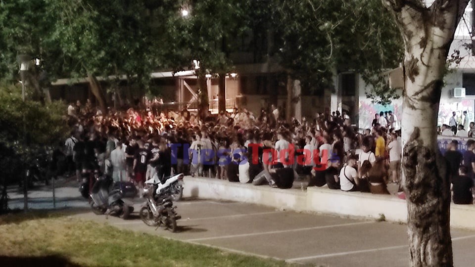 Το αδιαχώρητο ξανά στο ΑΠΘ – Νέο πάρτι με χιλιάδες άτομα – ΒΙΝΤΕΟ