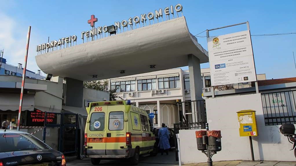 Θεσσαλονίκη: Σε κρίσιμη κατάσταση κοριτσάκι που παρασύρθηκε από το αυτοκίνητο του πατέρα του