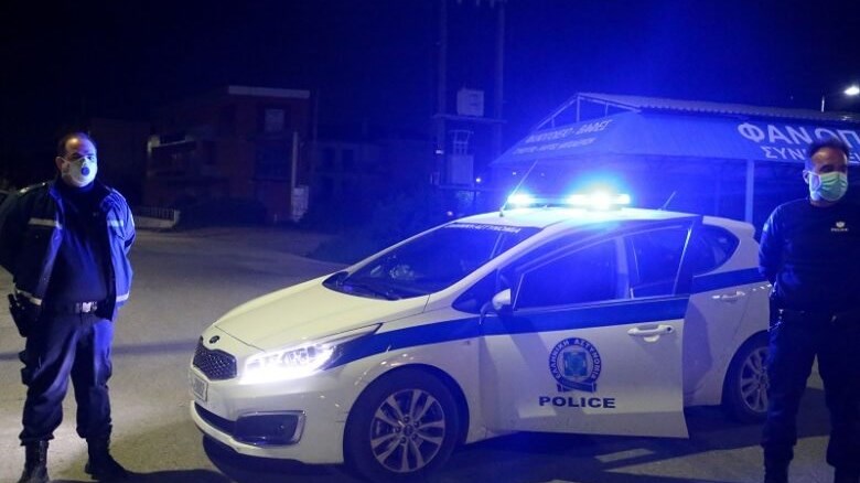 Θεσσαλονίκη: Χειροπέδες σε 20χρονο που έκρυβε μετανάστες σε πορτ μπαγκάζ αυτοκινήτου