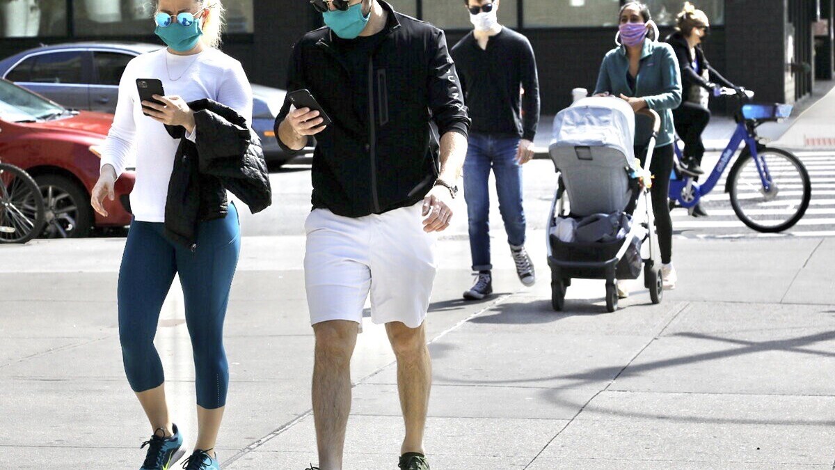 ΠΟΥ: Χρήση μάσκας και από τους εμβολιασμένους λόγω της μετάλλαξης Δέλτα