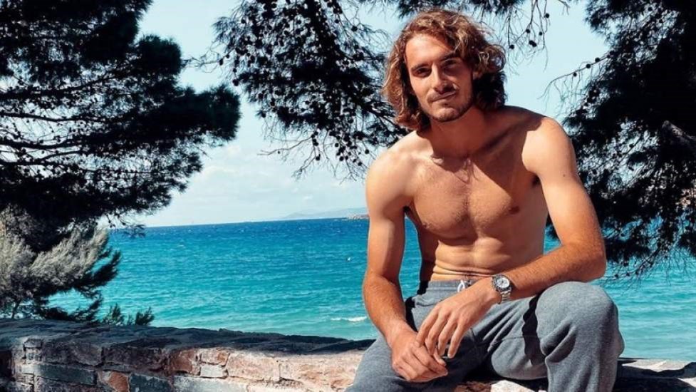 Στέφανος Τσιτσιπάς: Η Daily Mail αποθεώνει τον “Έλληνα θεό” και “Άδωνι του τένις”