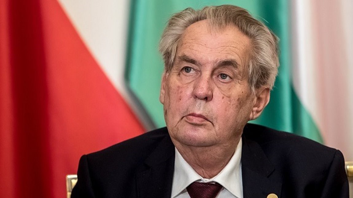 Τσεχία: Ο πρόεδρος Μίλος Ζέμαν χαρακτήρισε “αηδιαστικά” τα διεμφυλικά άτομα