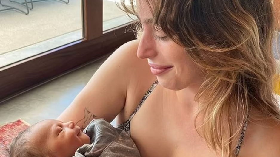 Διάσημος ηθοποιός έγινε πατέρας για πέμπτη φορά – Το επιβεβαίωσε η 25χρονη κόρη του