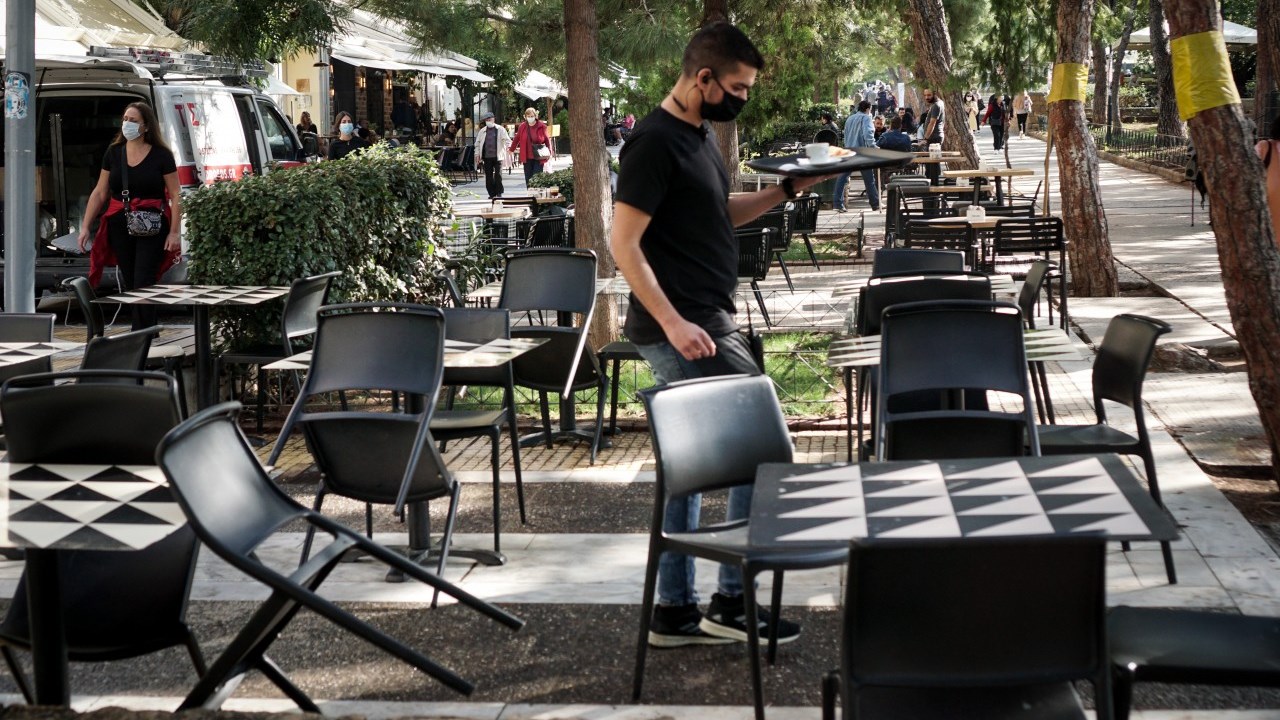 Ώρα πληρωμών για την εστίαση: Πότε και σε ποιους θα καταβληθούν οι επιχορηγήσεις – Ποιοι ακολουθούν