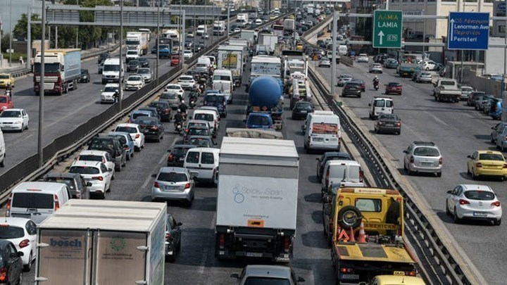 Κυκλοφοριακό “έμφραγμα” στον Κηφισό λόγω τροχαίου