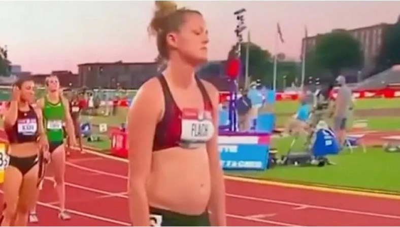 Viral: Αμερικανίδα κατέβηκε στα trials διανύοντας τον πέμπτο μήνα της εγκυμοσύνης της