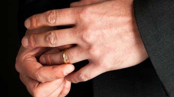 Αυτά είναι τα 20 “σημάδια” που δείχνουν απιστία σε μία σχέση