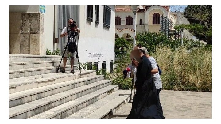 Σοκάρουν οι μαρτυρίες για τον ιερέα που κατηγορείται για βιασμό ανηλίκων στο Αγρίνιο – ΒΙΝΤΕΟ