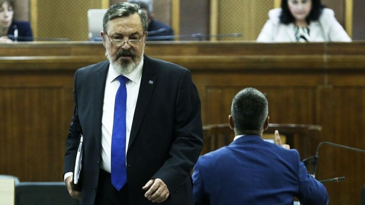 Τα ερωτήματα για το κρησφύγετο του Χρήστου Παππά- Τα επιπλέον κιλά και το μούσι