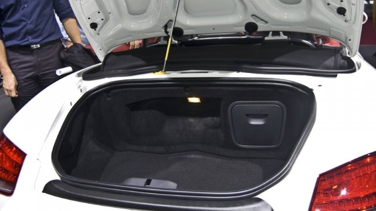 Τρεις συλλήψεις για σύσταση συμμορίας – Τον κλείδωσαν στο πορτ μπαγκάζ και του ζητούσαν 5.000 ευρώ