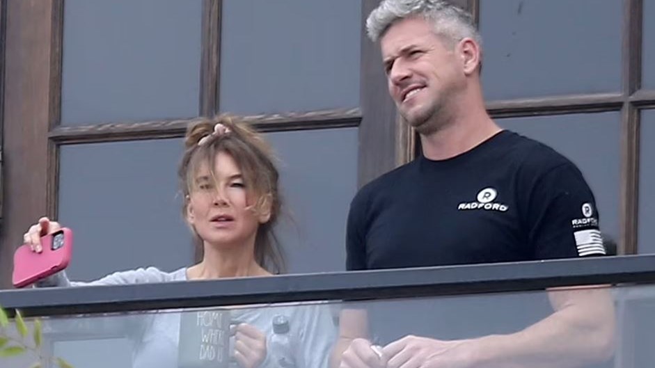 Οι ΦΩΤΟ που επιβεβαιώνουν το ειδύλλιο της Ρενέ Ζελβέγκερ με παρουσιαστή reality