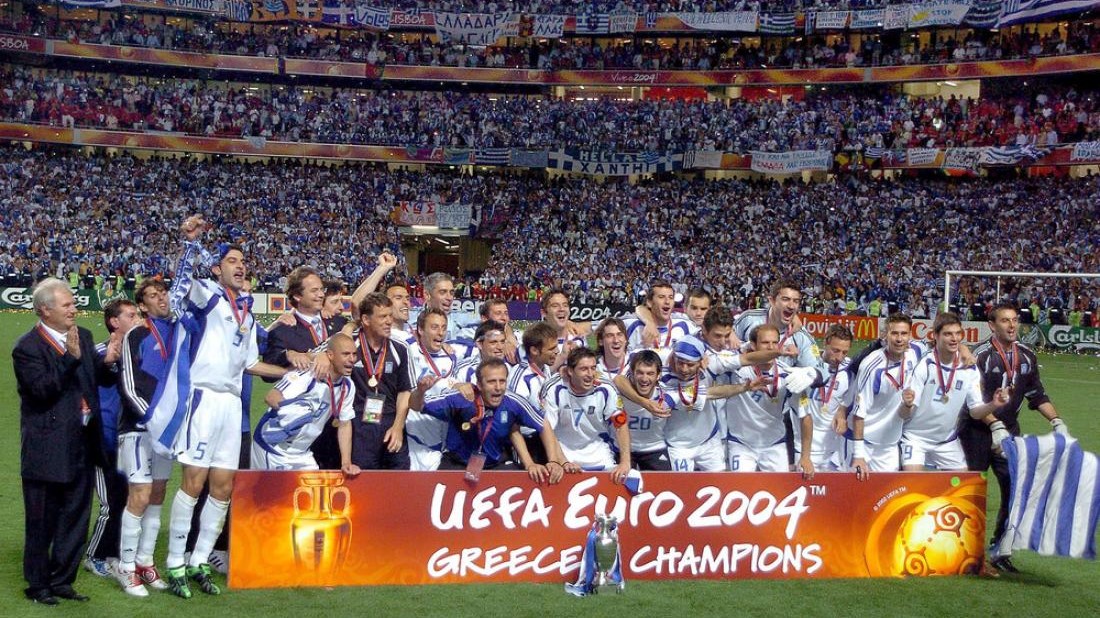 Euro 2004: Σαν σήμερα η Εθνική Ελλάδος πέτυχε το θαύμα και έκανε τον πλανήτη να παραμιλά – Η πορεία προς το «τιμημένο»