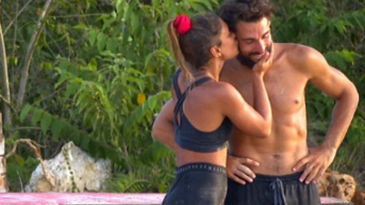 Survivor: Τι έγινε όταν η μητέρα της Μαριαλένας συνάντησε τον Σάκη Κατσούλη