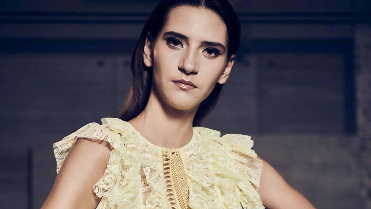 Η Μαρία Μιχαλοπούλου ποζάρει topless ανήμερα των γενεθλίων της – ΦΩΤΟ