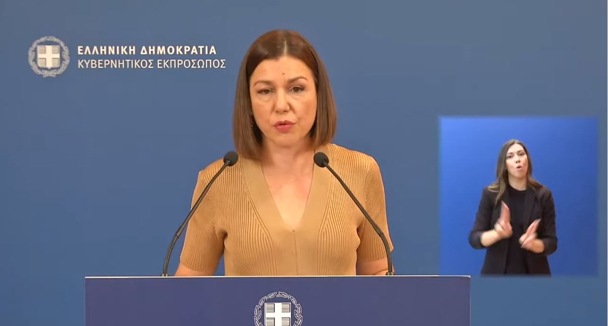 Πελώνη: Θα παραμείνουν τα αυστηρά υγειονομικά πρωτόκολλα για τους ανεμβολίαστους – Τι είπε για τις μάσκες