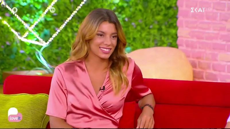 Η Μαριαλένα Ρουμελιώτη απαντά αν είναι ζευγάρι με τον Σάκη – ΒΙΝΤΕΟ