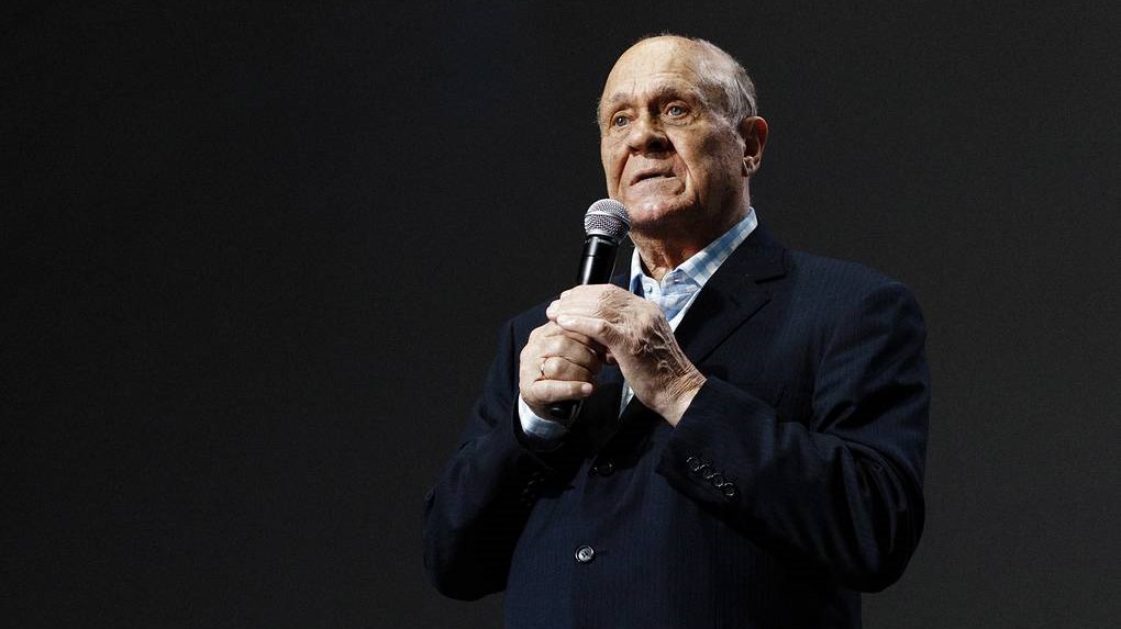 Πέθανε από κορονοϊό βραβευμένος με Όσκαρ σκηνοθέτης