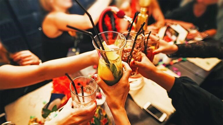 Στη Λάρισα το πρώτο πρόστιμο για ανεμβολίαστο πελάτη – ΒΙΝΤΕΟ