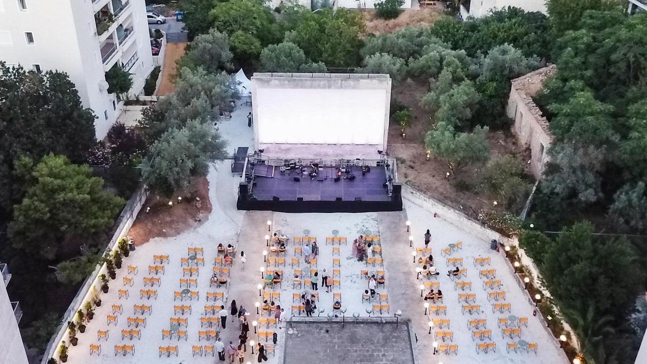 Η επιστροφή του θερινού σινεμά ΑΒ έπειτα από 30 χρόνια – Γιατί έκλεισε το 1990 και πώς “διασώθηκε”