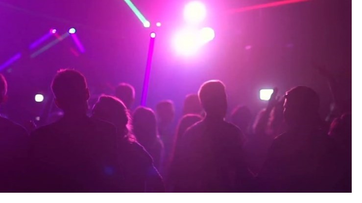 Γεωργιάδης: Ανοιχτό το ενδεχόμενο λειτουργίας των νυχτερινών κέντρων μόνο ως COVID free