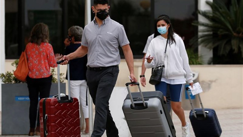 Αυτή είναι η πρώτη χώρα που απαγορεύει την είσοδο σε ανεμβολίαστους